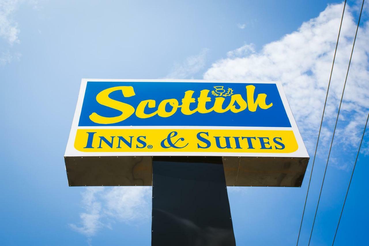 Scottish Inn & Suites Baytown Bagian luar foto